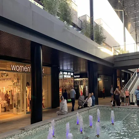 Modern Ground Floor , A Few Steps From The