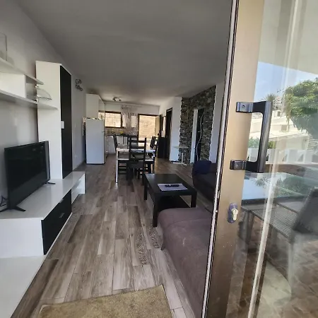 Apartment Modern Ground Floor , A Few Steps From The Mogan